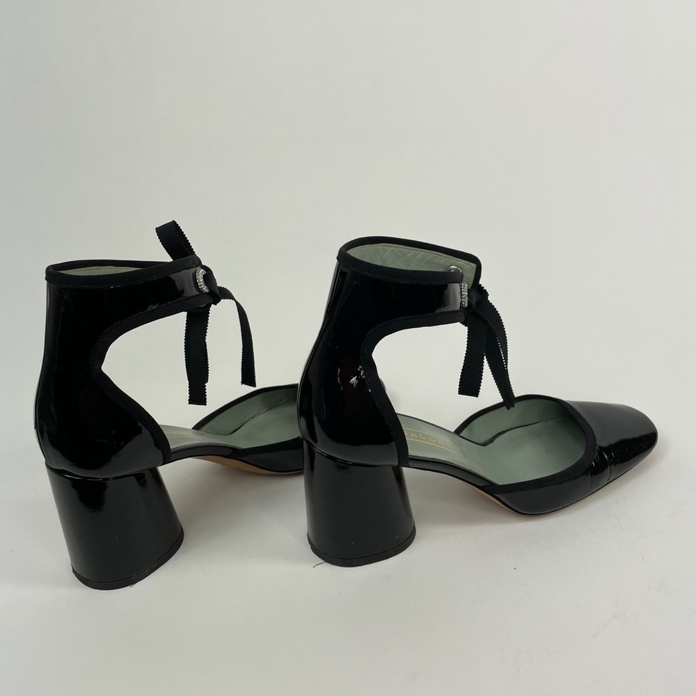Marc Jacobs black patten leather shoe
